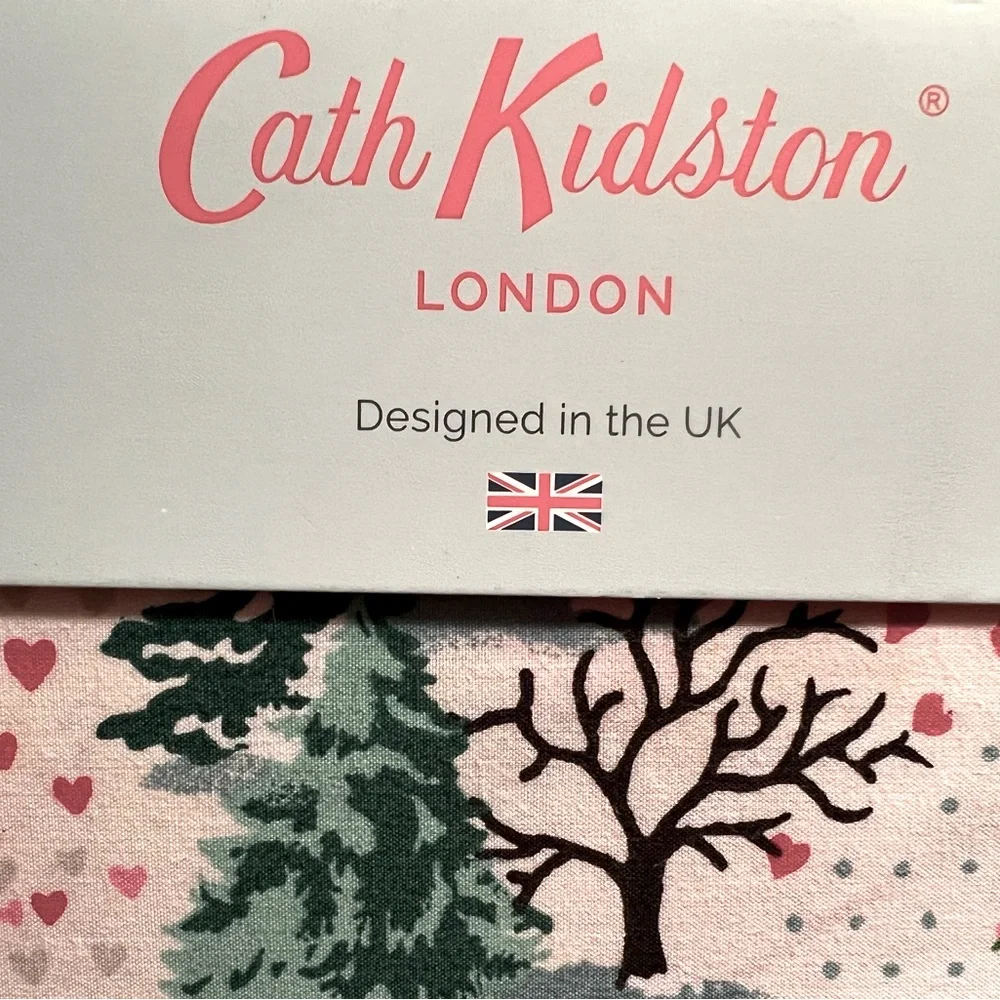 Cath Kidston London NWT Winter Heart Theme Shine Bright Standard Pillowcase Pair - Picture 3 of 7